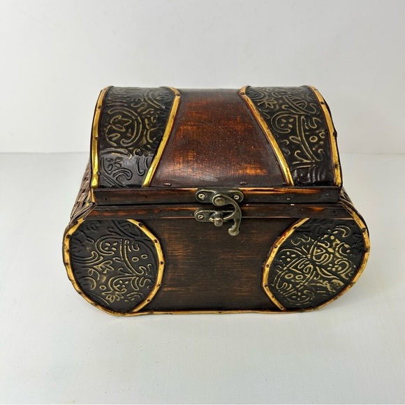 Vintage Wooden Metal Wicker  Trinket Box with Lid and Latch - Picture 11 of 12